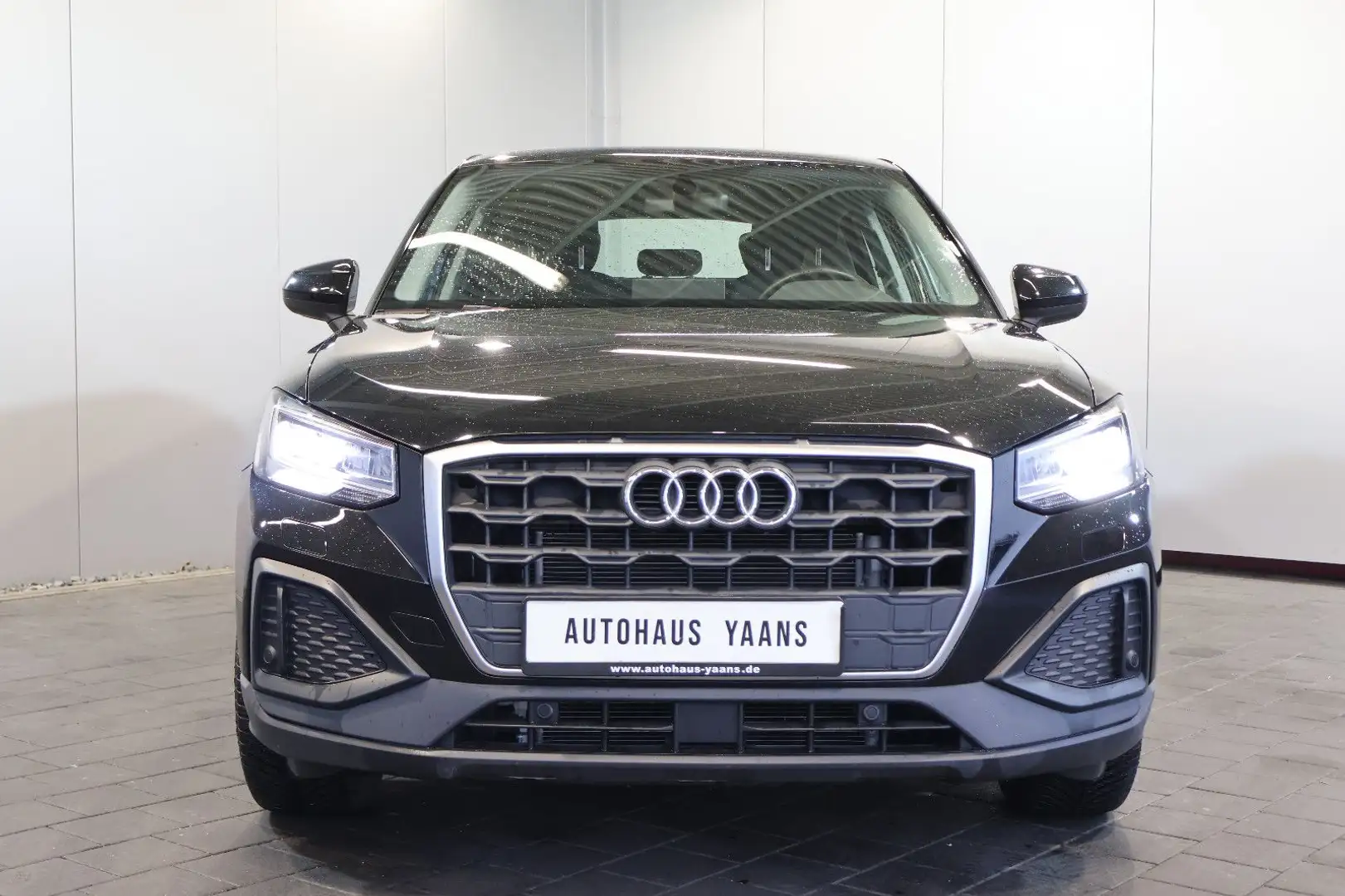 Audi Q2 30 TFSI PRE SENSE+KEY+LED+KAM+17" Noir - 2