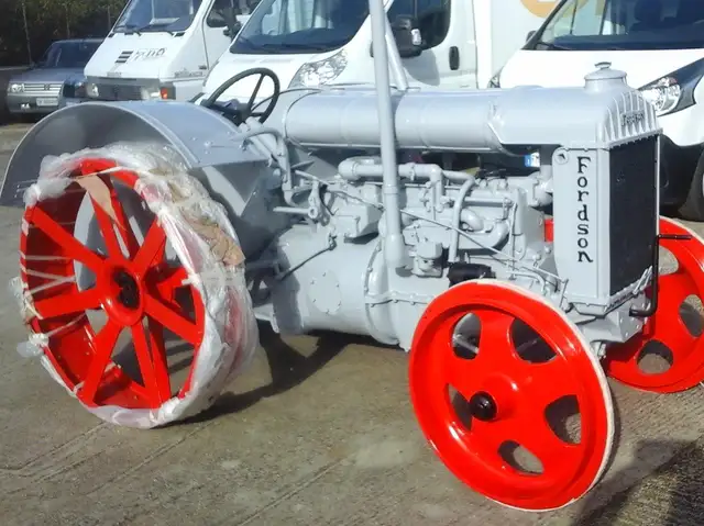 Ford Torino UNICO,IL PRIMO TRATTORE AL MONDO FORDSON 1927