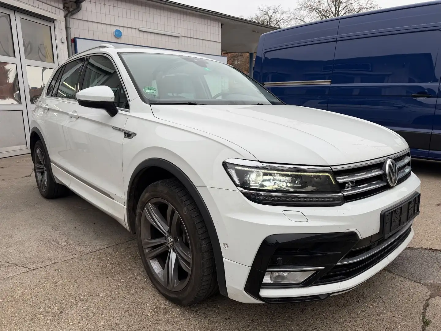 Volkswagen Tiguan R-Line 4Motion *Automatik*1.Hand* Weiß - 1