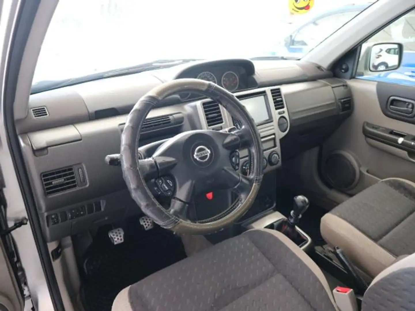 Nissan X-Trail 2.2DCi Comfort Plus Gris - 2