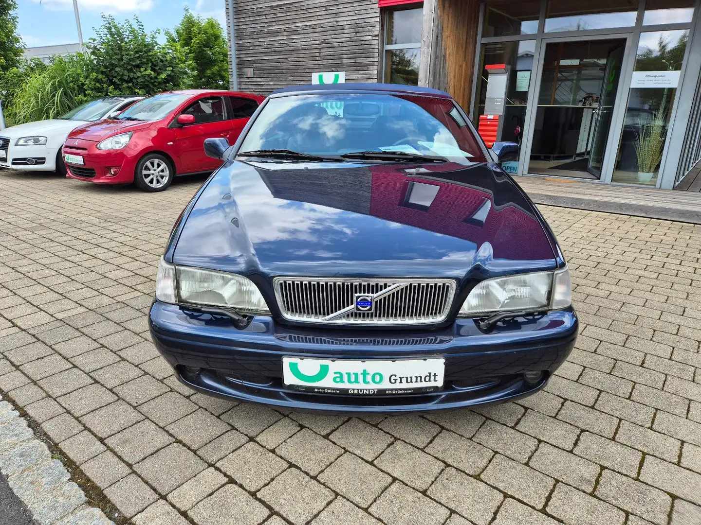 Volvo C70 C 70 Cabrio 2.4 T Comfort 1. Hand Niebieski - 2