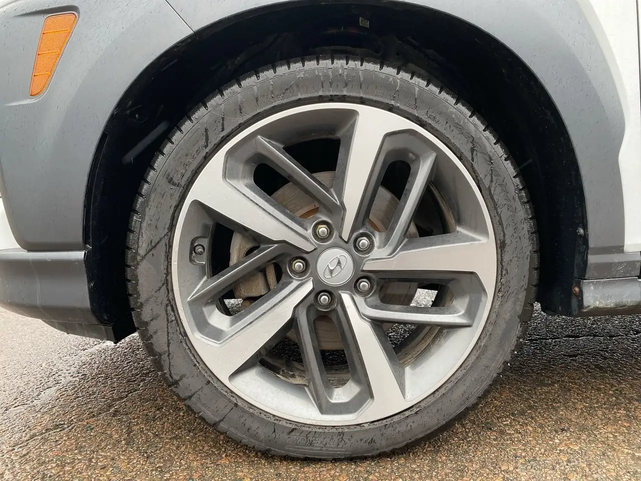 Hyundai KONA снимка Hyundai KONA