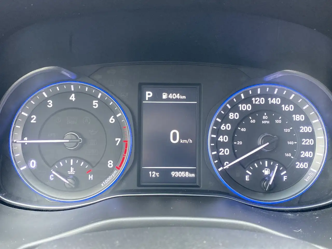 Hyundai KONA снимка Hyundai KONA
