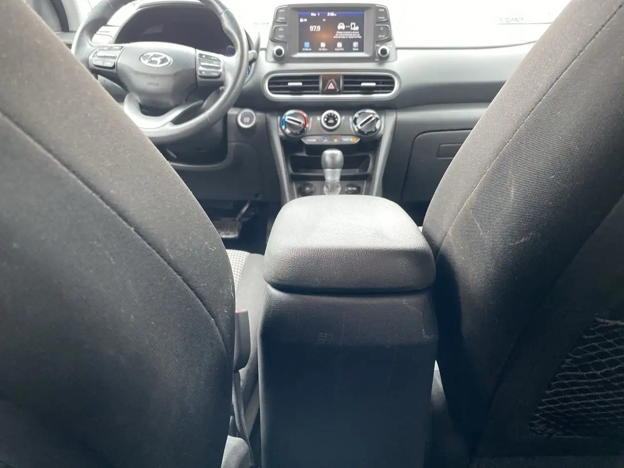 Hyundai KONA снимка Hyundai KONA