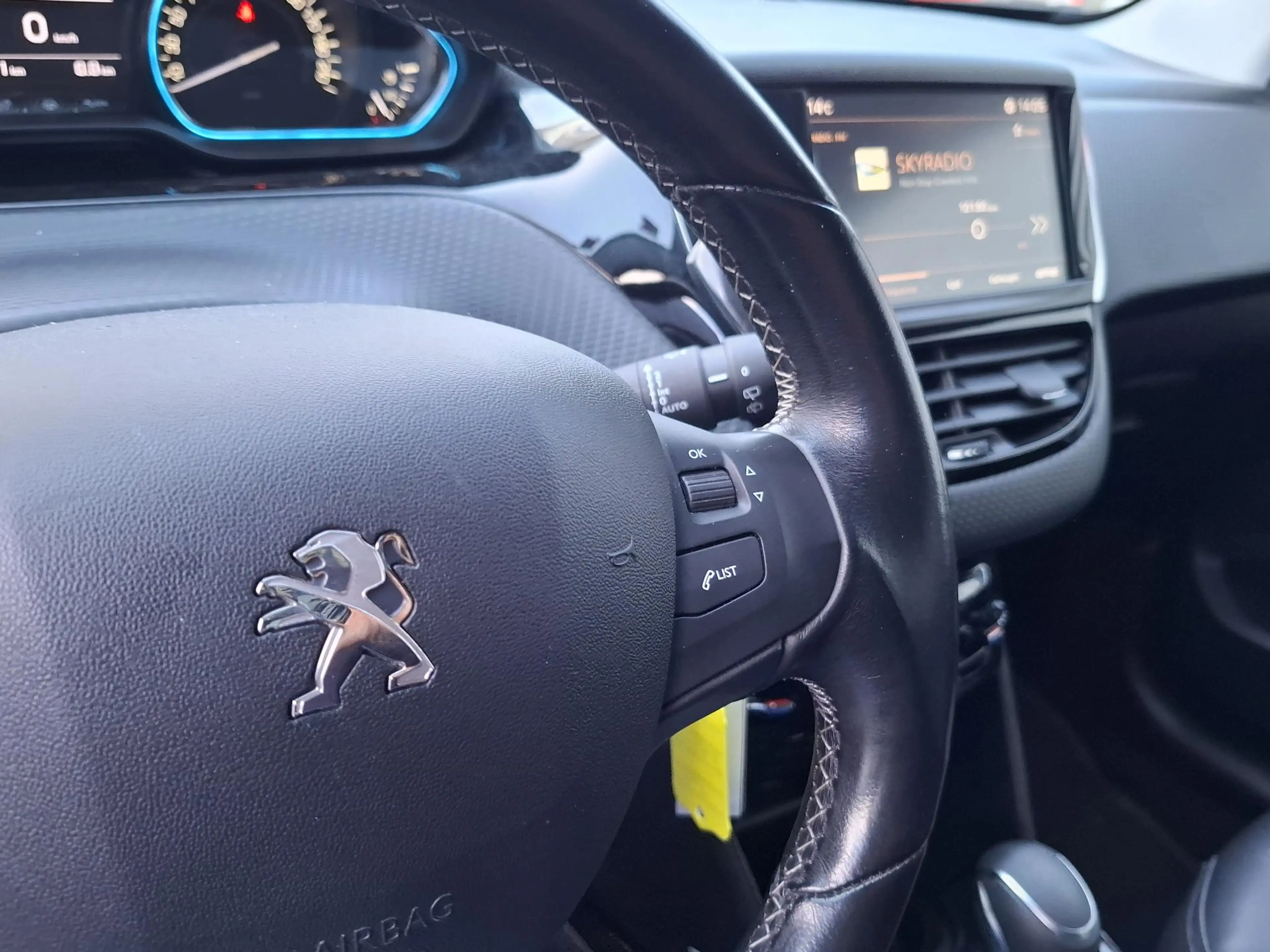 Peugeot 2008 SUV 110 Allure Automaat Clima/Nav/Trekhaak — photo 12