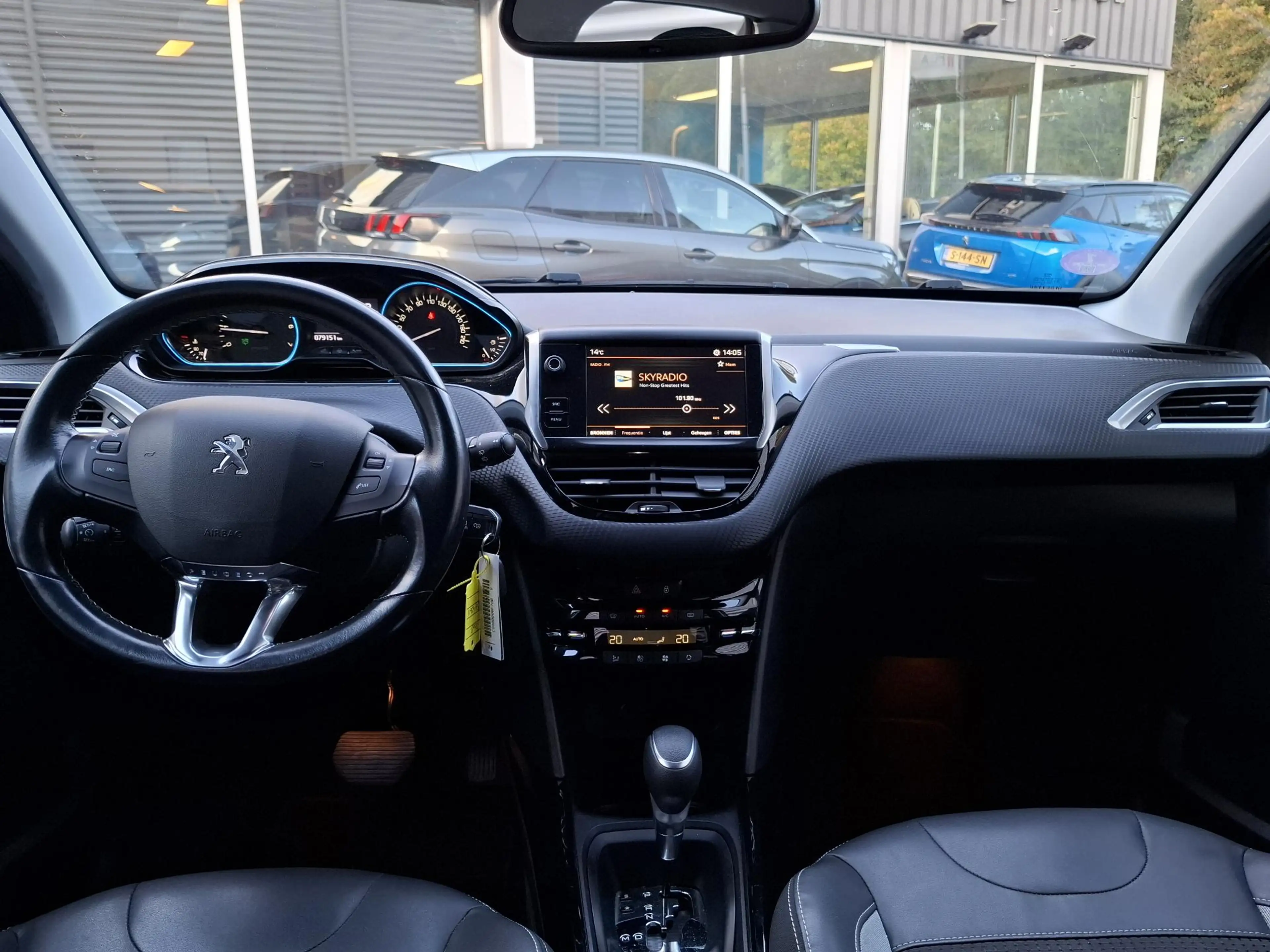 Peugeot 2008 SUV 110 Allure Automaat Clima/Nav/Trekhaak — photo 7