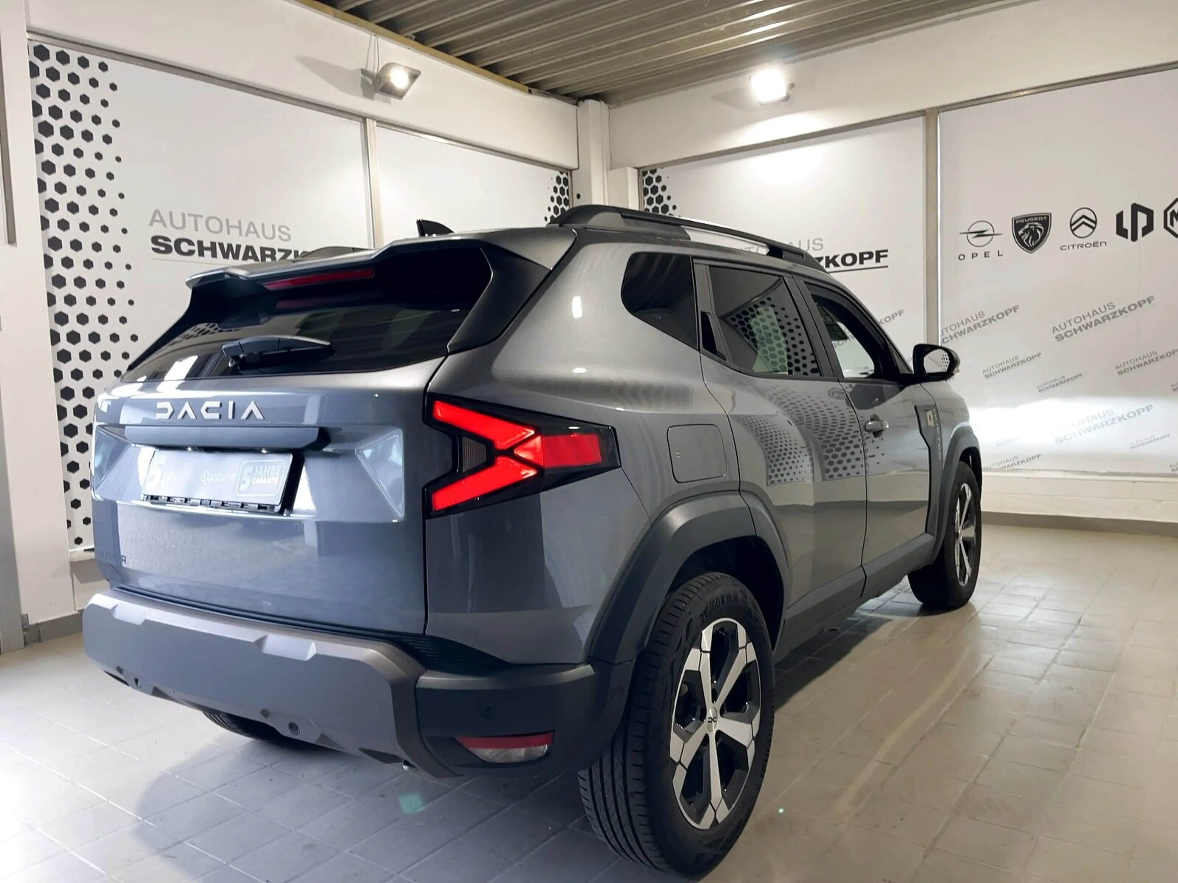 Dacia Duster 1.0 Top Ausstattung+Günstiger Unterhalt — photo 3