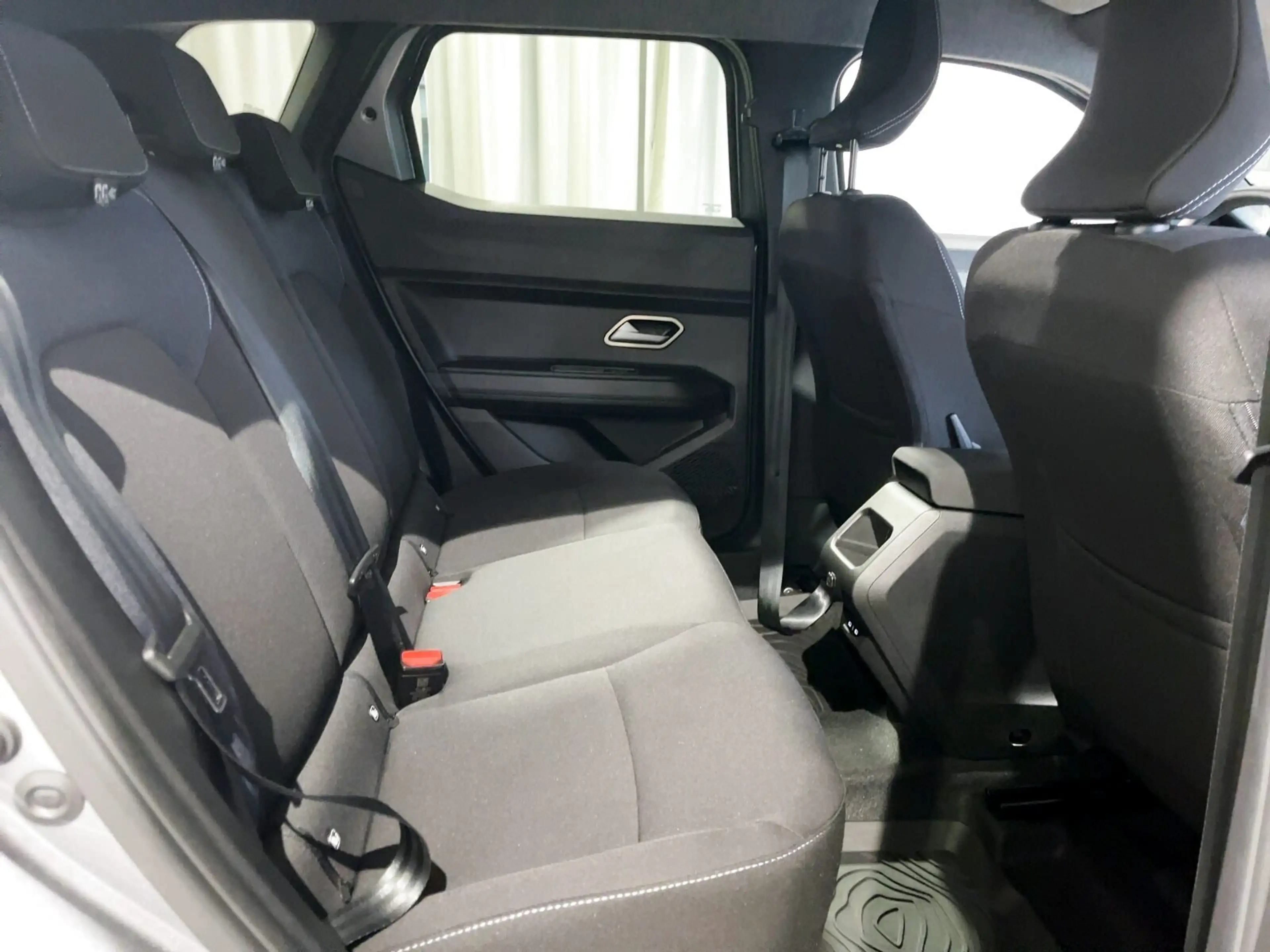 Dacia Duster 1.0 Top Ausstattung+Günstiger Unterhalt — photo 25