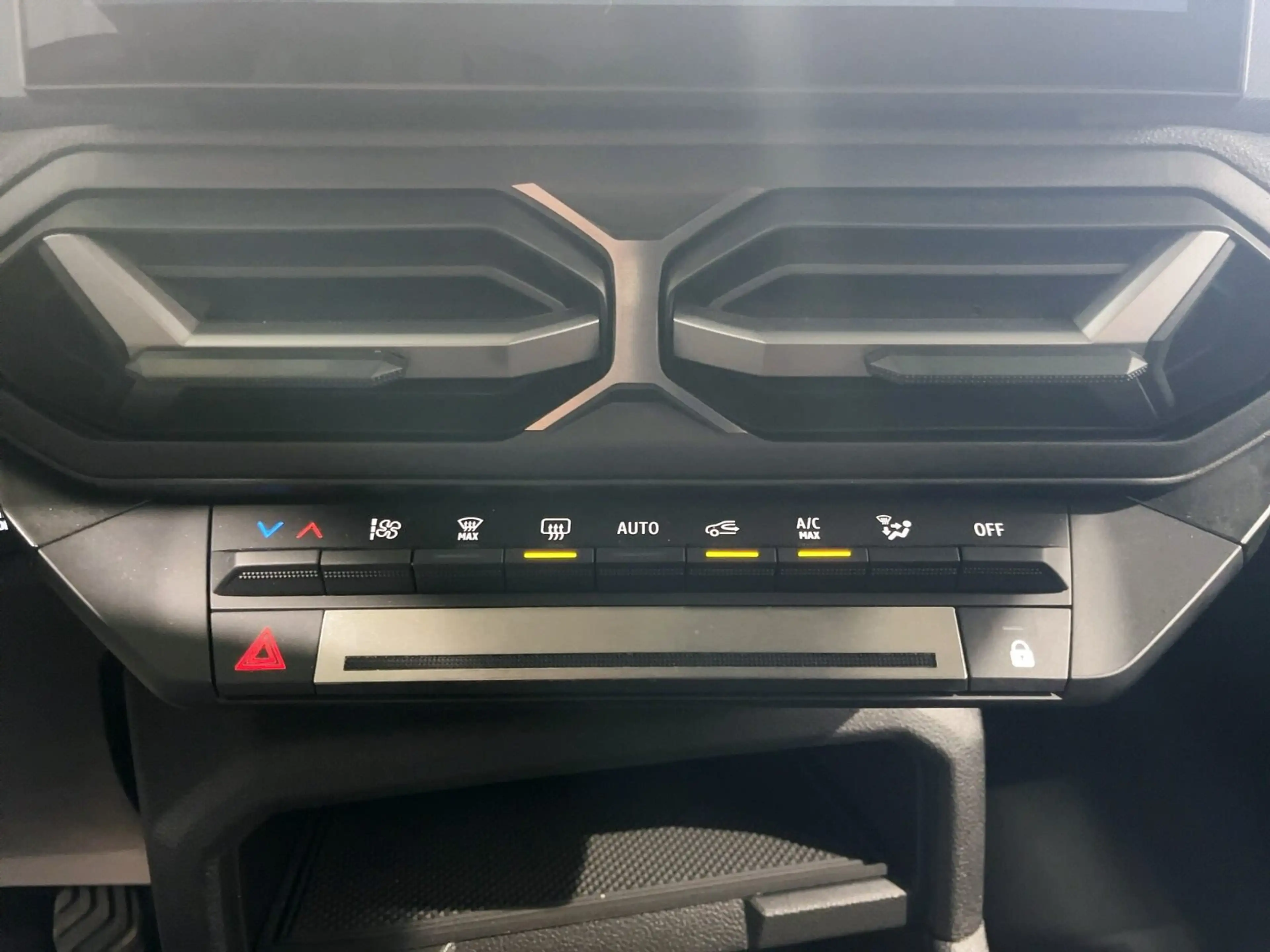 Dacia Duster 1.0 Top Ausstattung+Günstiger Unterhalt — photo 20