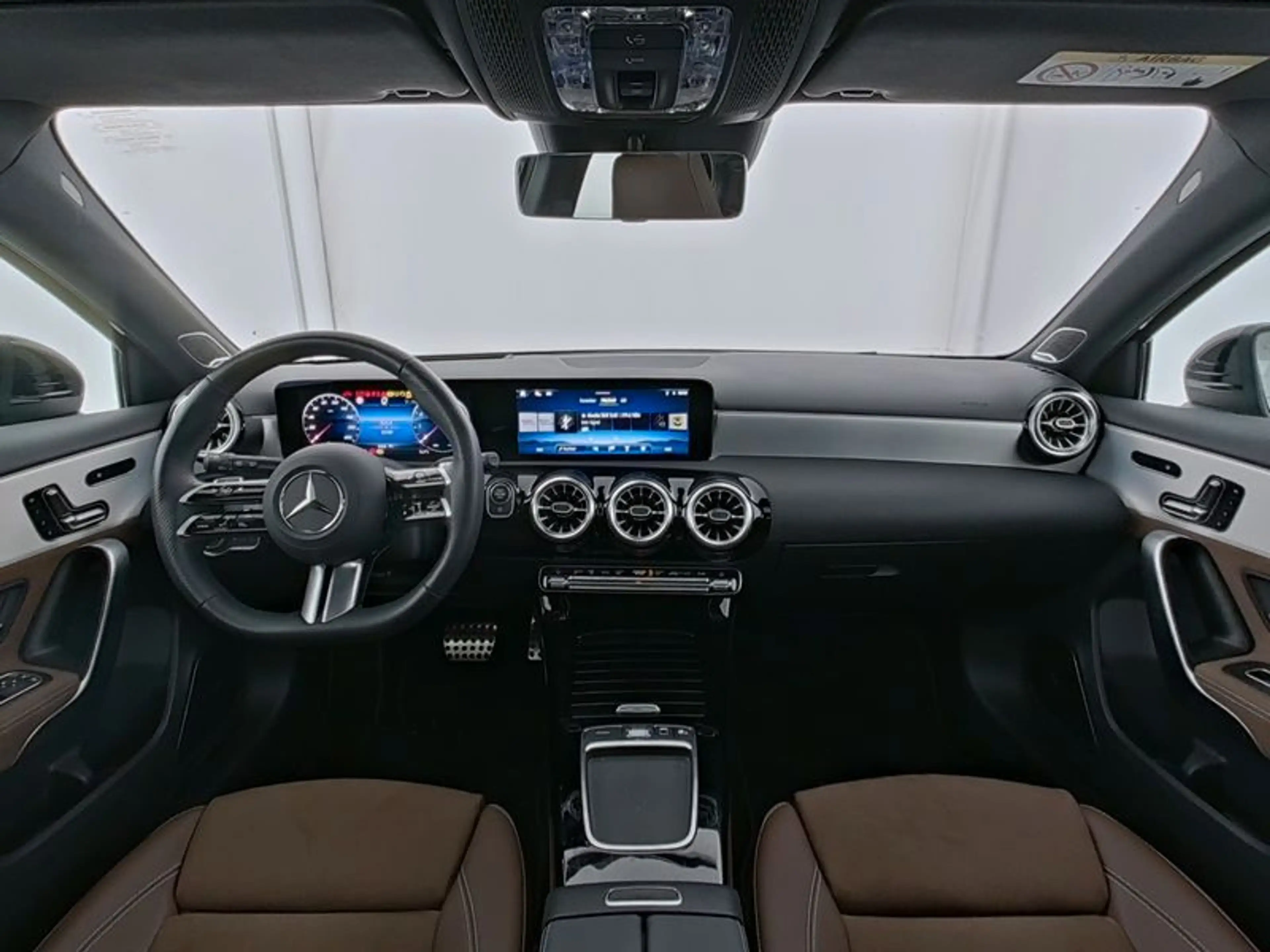 Mercedes-Benz A 220 4MATIC AMG+PREMIUMPLUS+PANO+BURMESTER+ACC+ — photo 6