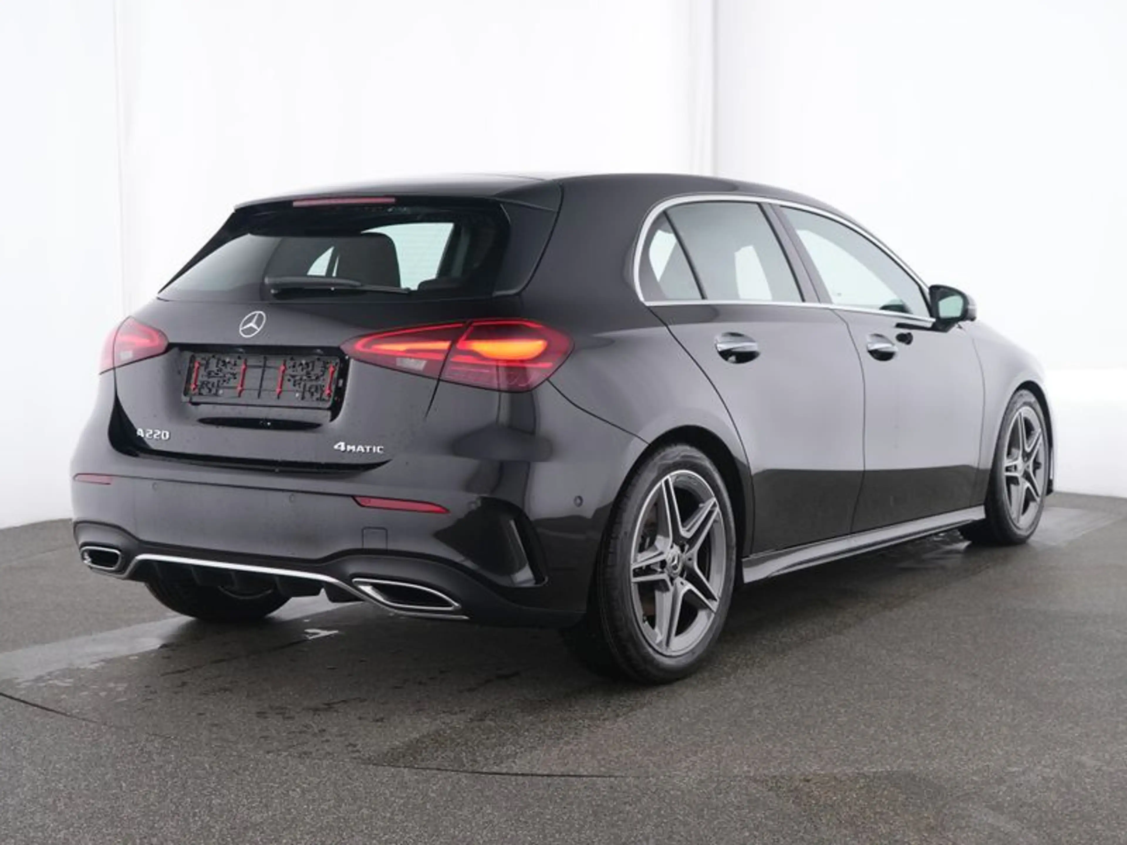 Mercedes-Benz A 220 4MATIC AMG+PREMIUMPLUS+PANO+BURMESTER+ACC+ — photo 2