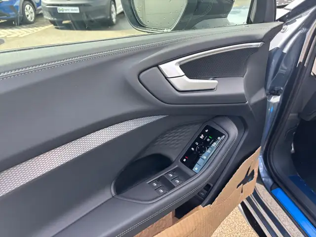 Audi A5 view 4