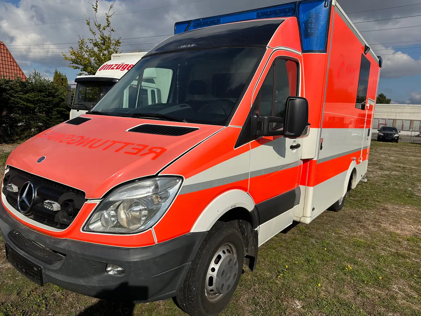 Mercedes-Benz Sprinter Krankenwagen Rettungswagen - 1