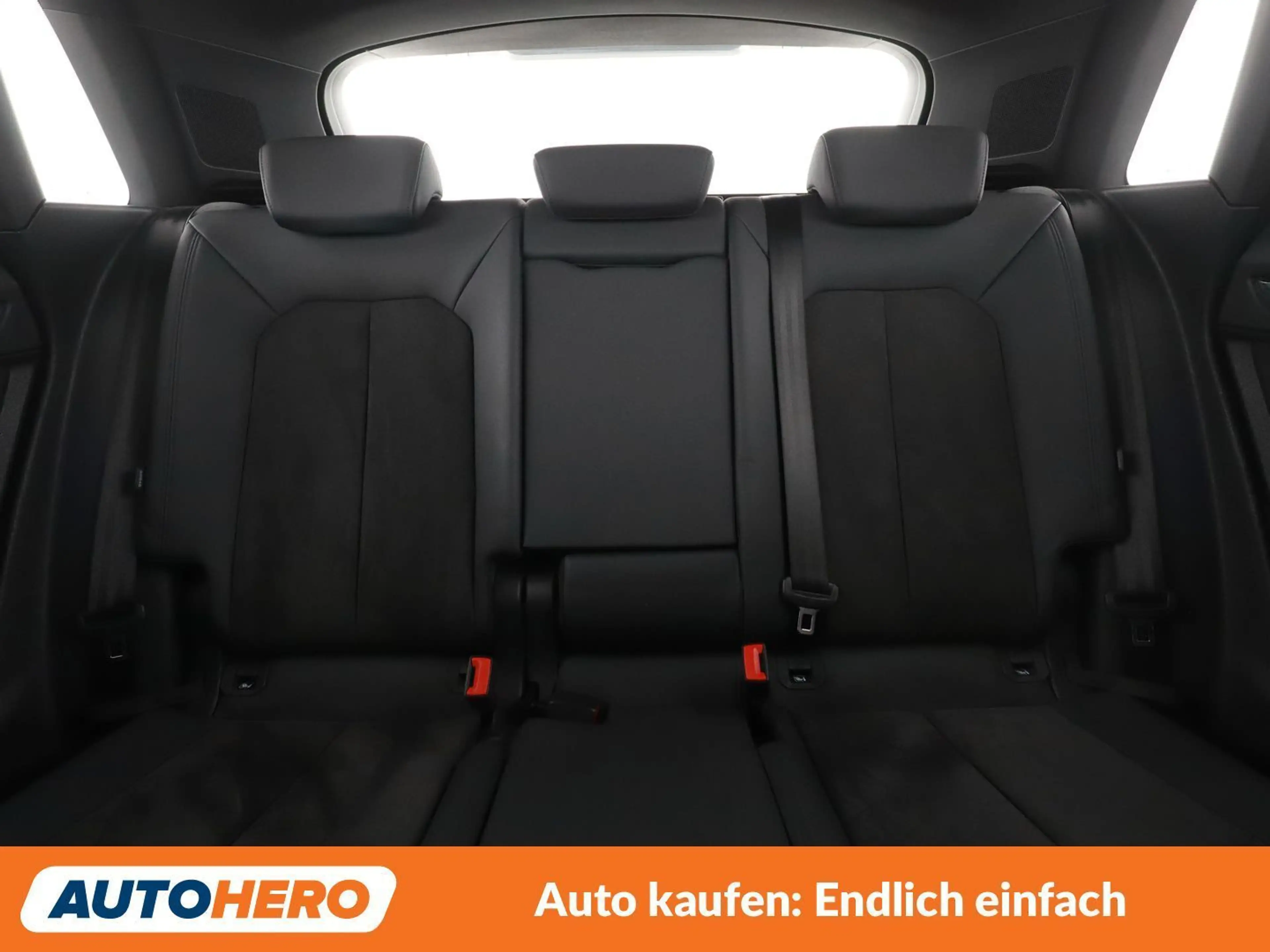 Audi RS Q3 2.5 TFSI quattro — photo 15