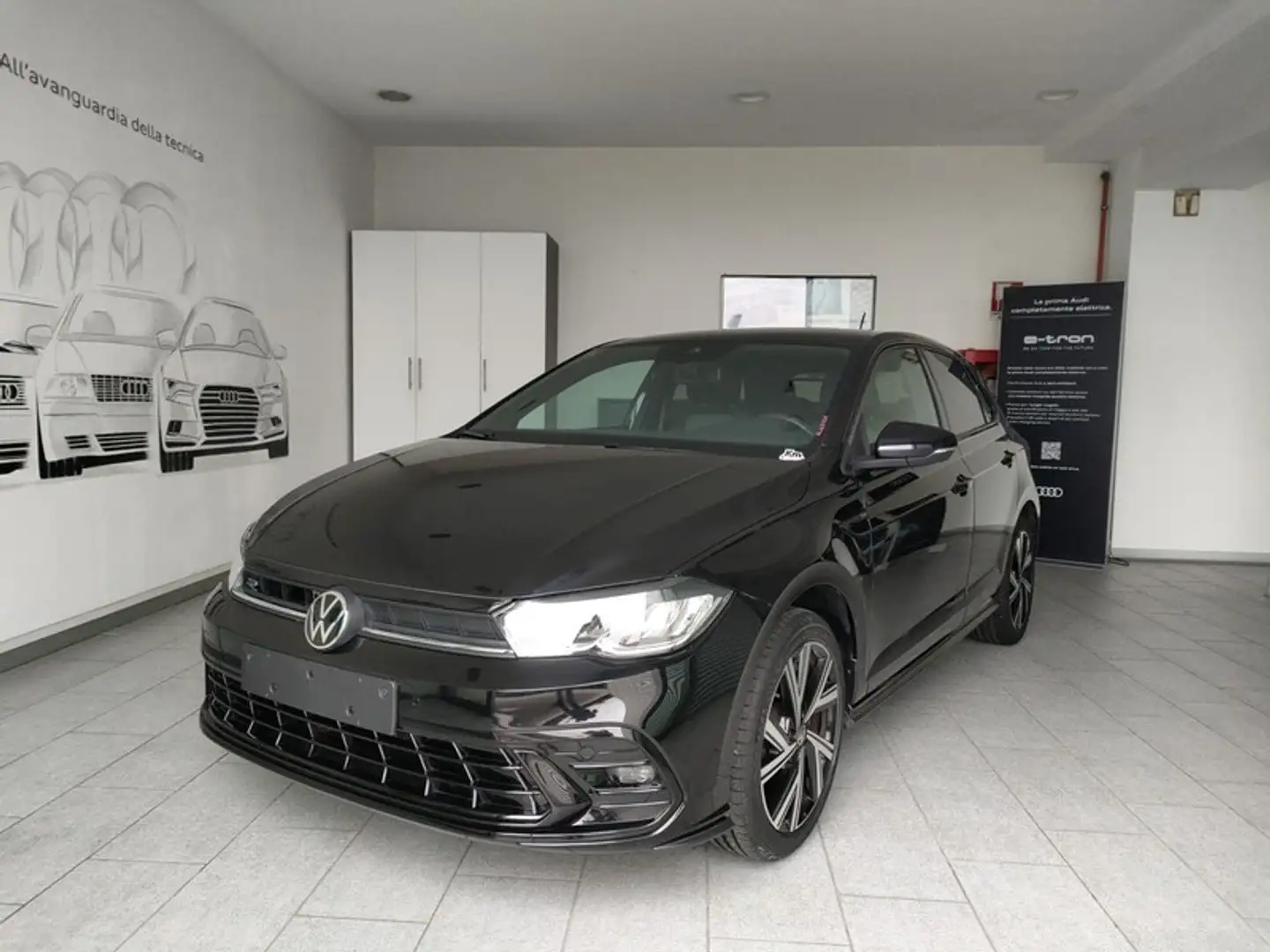 Volkswagen Polo 1.0 tsi 95cv R-LINE - 1