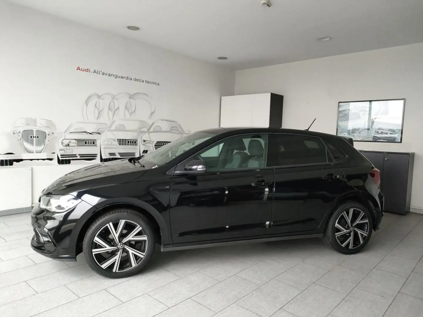 Volkswagen Polo 1.0 tsi 95cv R-LINE - 2