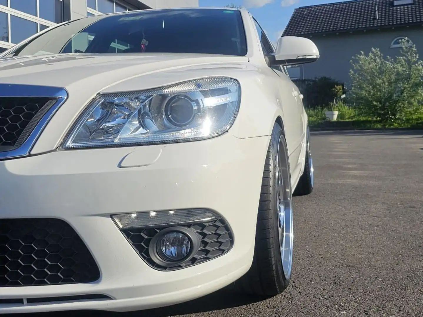 Skoda Octavia Octavia Combi RS TSI RS Weiß - 2