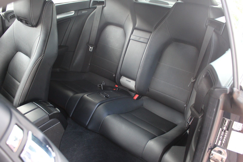 Mercedes-Benz E 200 Cabrio  CGI BlueEfficiency+AMG Line+SHZ+PDC — photo 14