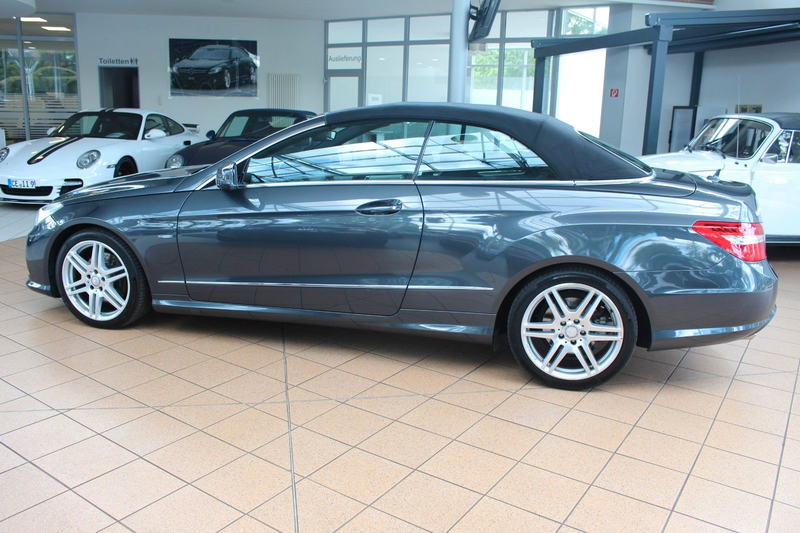 Mercedes-Benz E 200 Cabrio  CGI BlueEfficiency+AMG Line+SHZ+PDC — photo 3