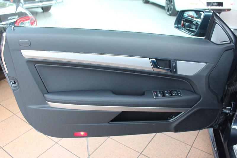 Mercedes-Benz E 200 Cabrio  CGI BlueEfficiency+AMG Line+SHZ+PDC — photo 9