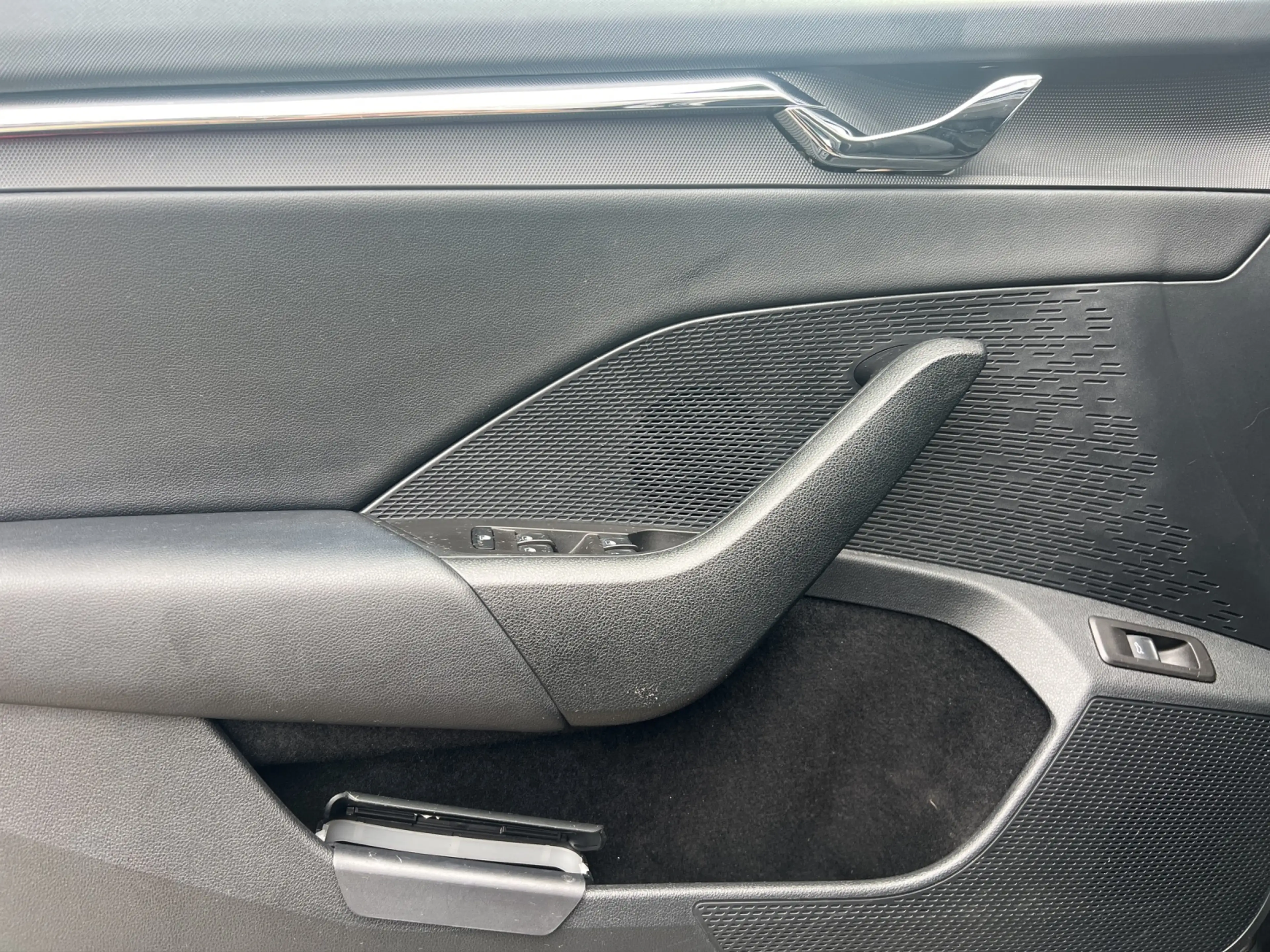 Skoda Octavia Combi 2.0 TDI DSG Style — photo 6