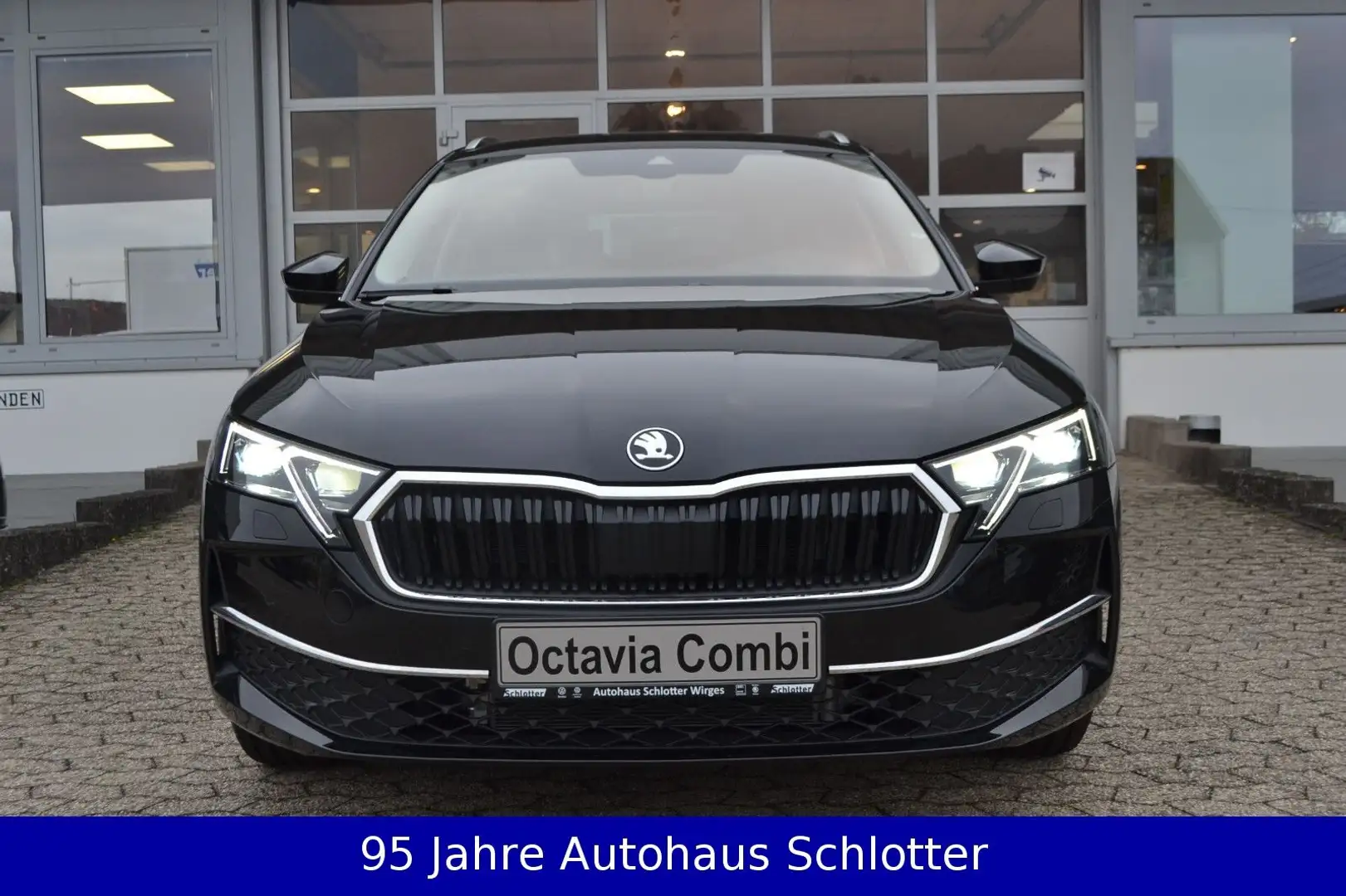 Skoda Octavia 1,5 TSI Octavia/DSG/Matrix-LED/Navi/R.View/AHK/ Schwarz - 2