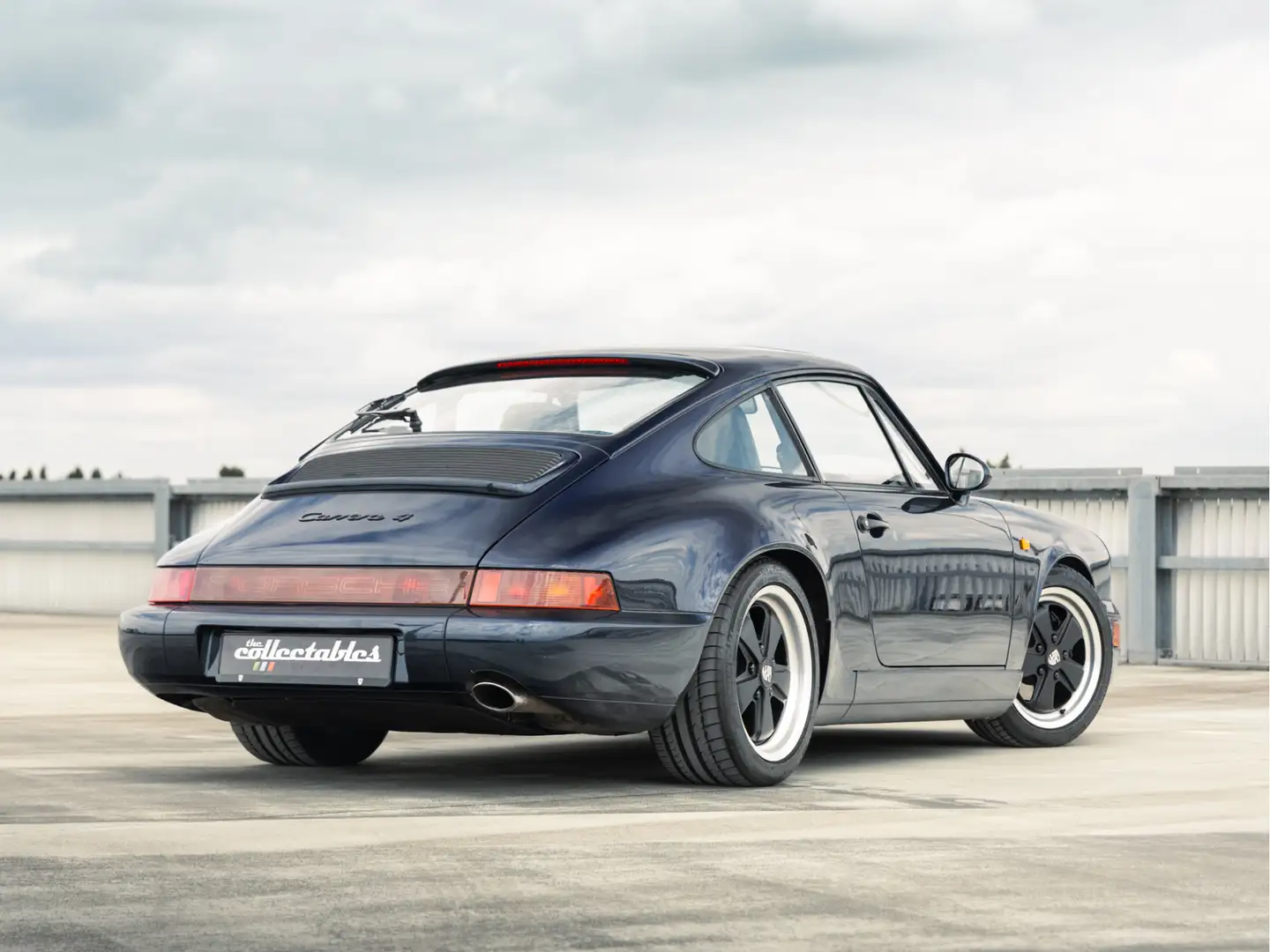 Porsche 911 3.6 Carrera 4 Coupé Blauw - 2