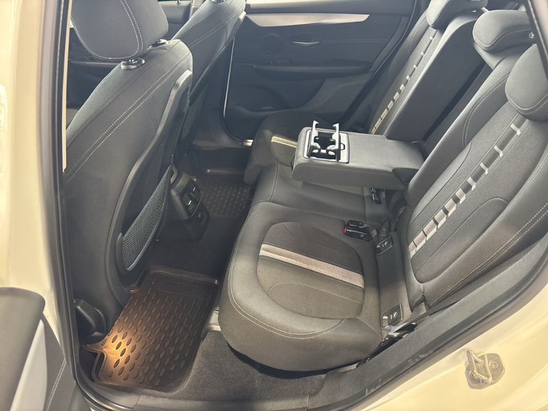 BMW 218 Active Tourer Advantage i AHK-abnehmbar *Verkauf n — photo 11