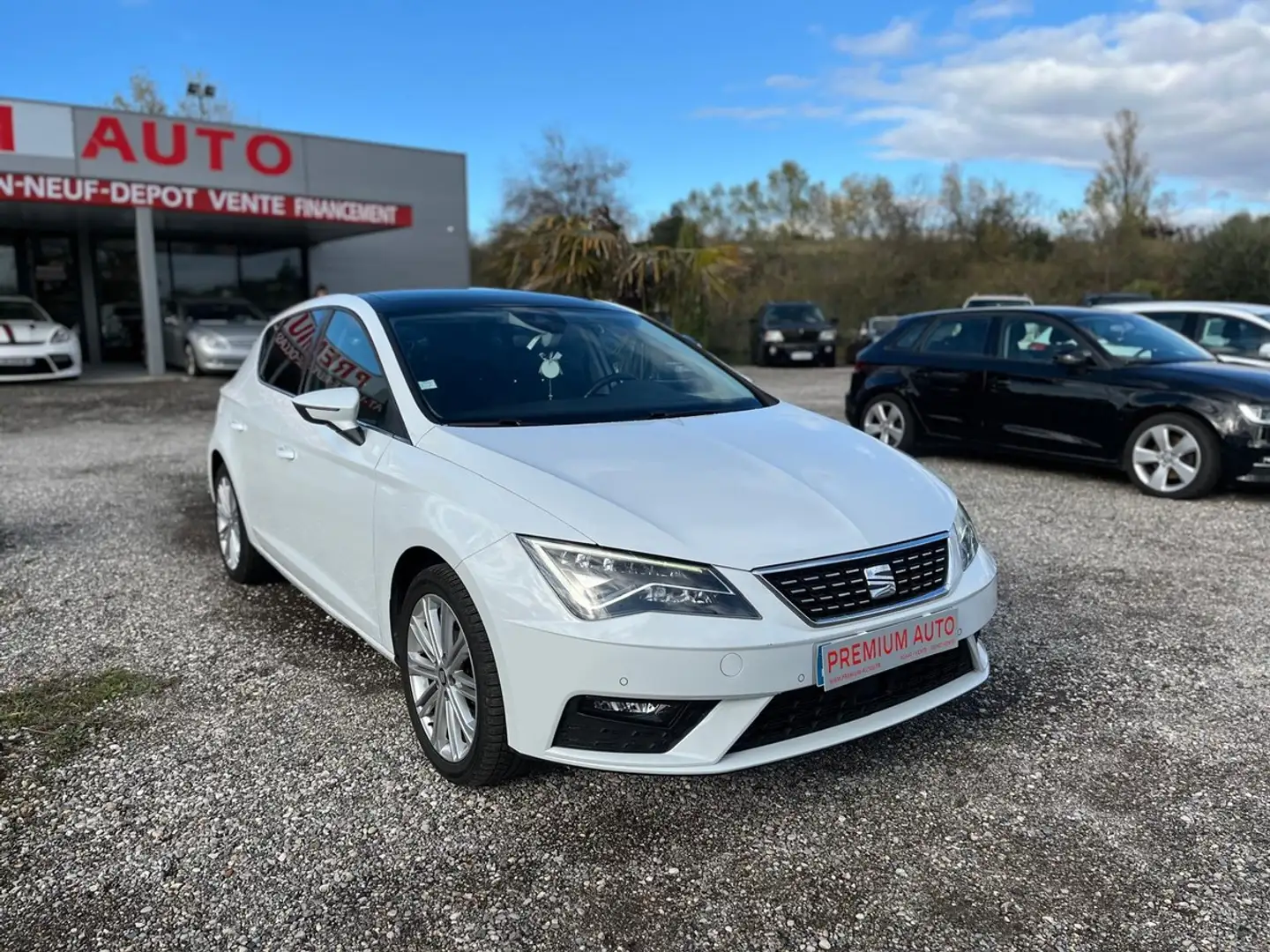 SEAT Leon 1.5 TSI TURBO Weiß - 2