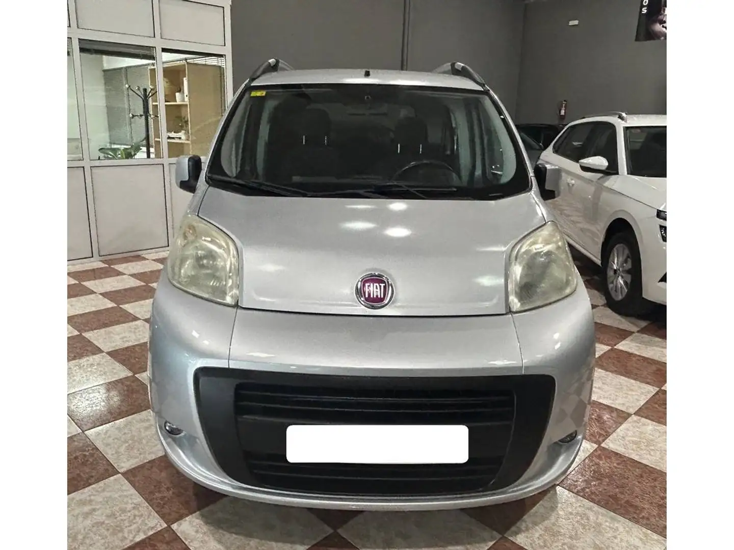 Fiat Qubo Fiorino 1.3Mjt Dynamic E5+ Silber - 2