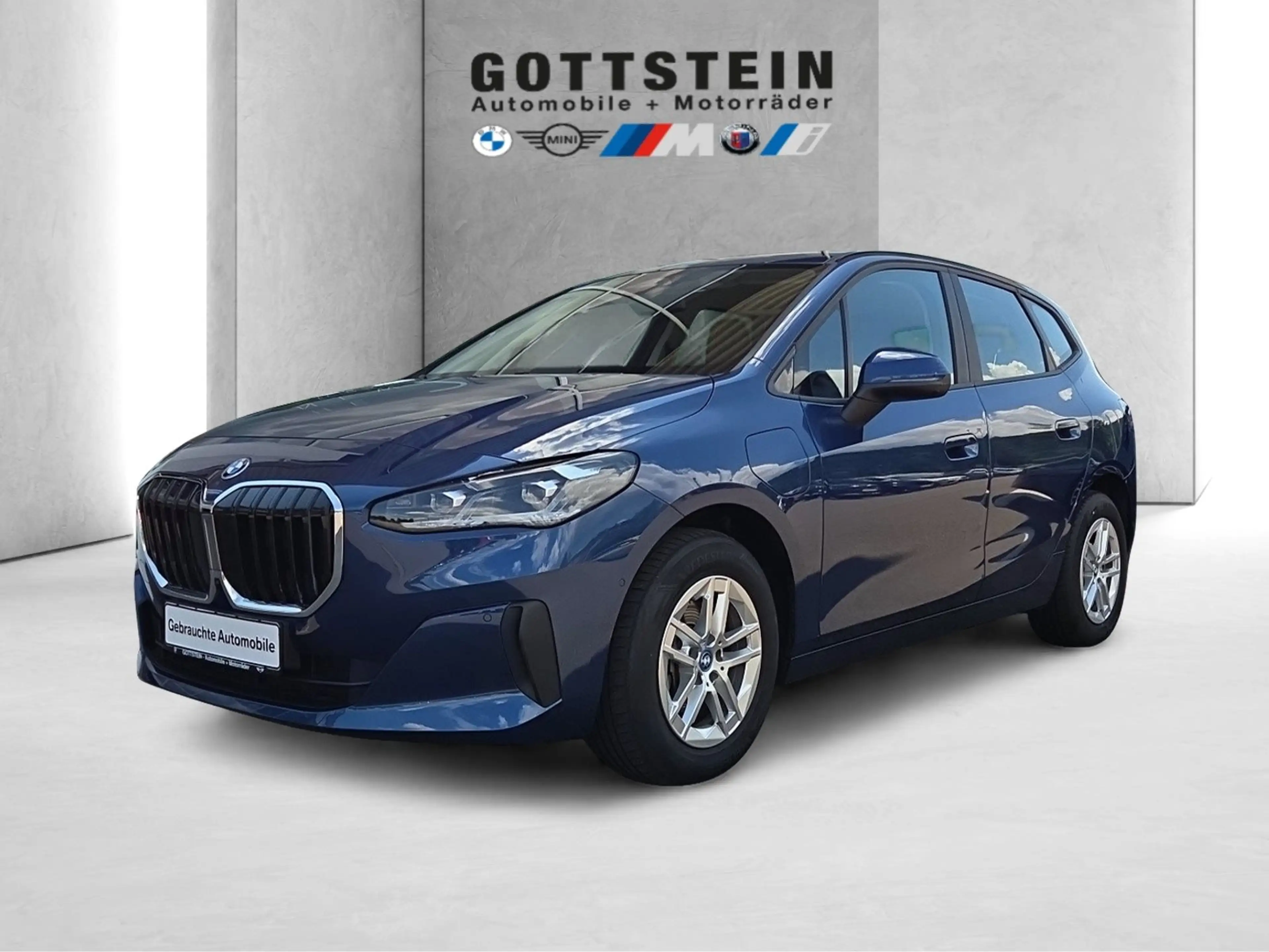 BMW 225 e xDrive Active Tourer — photo 6