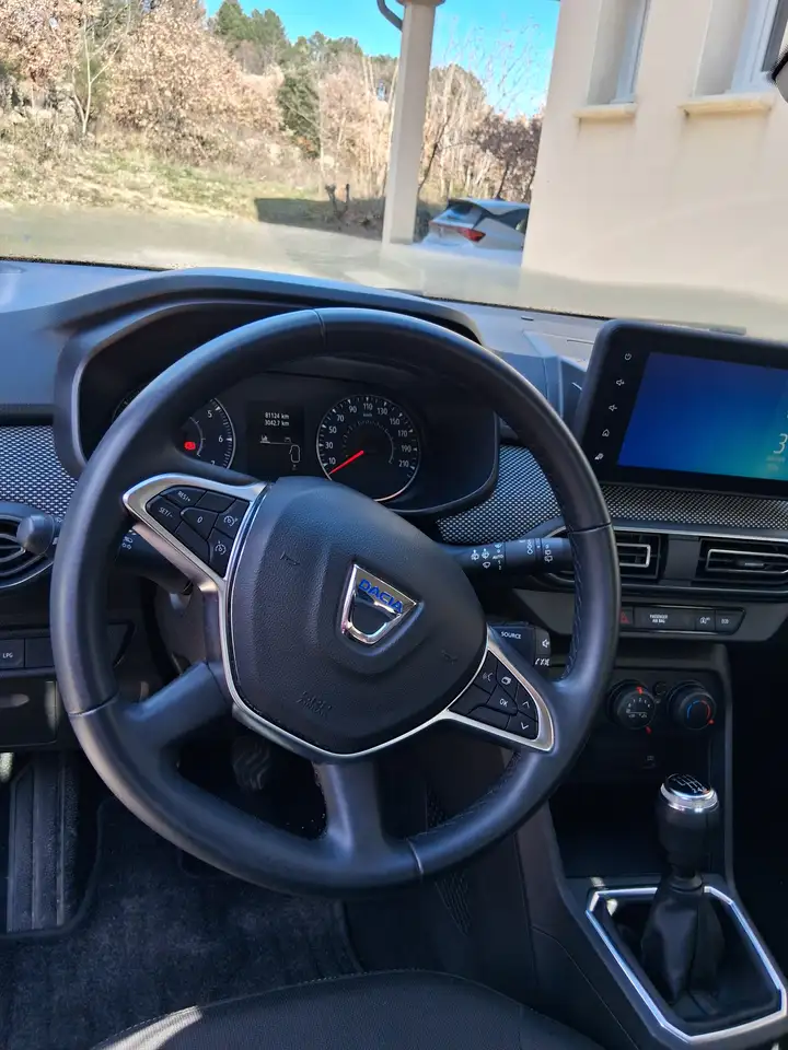 Dacia Sandero TCe 100 15 ans