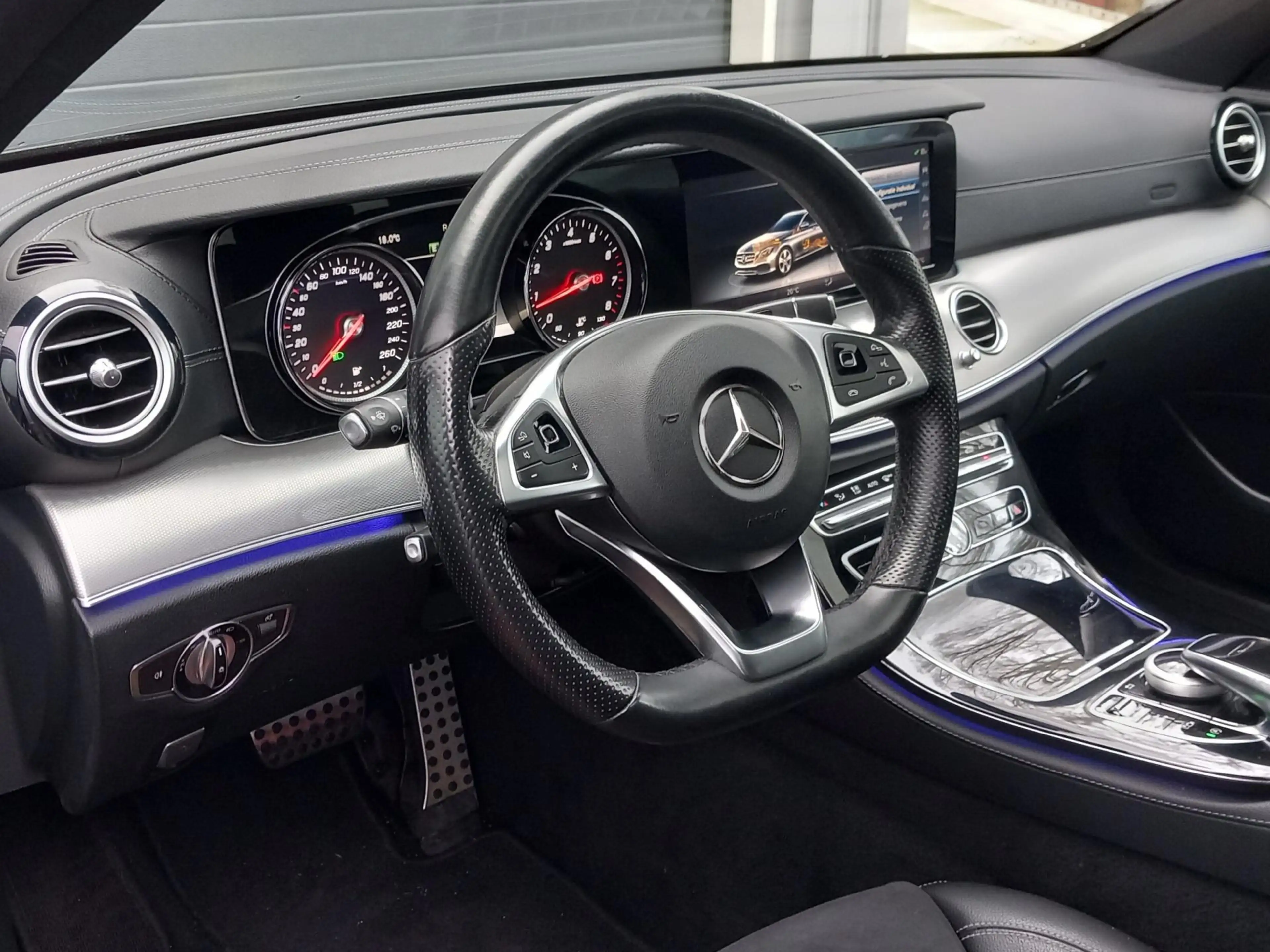 Mercedes-Benz E 250 Estate Premium | AMG Line | Schuifdak | Camera — photo 6