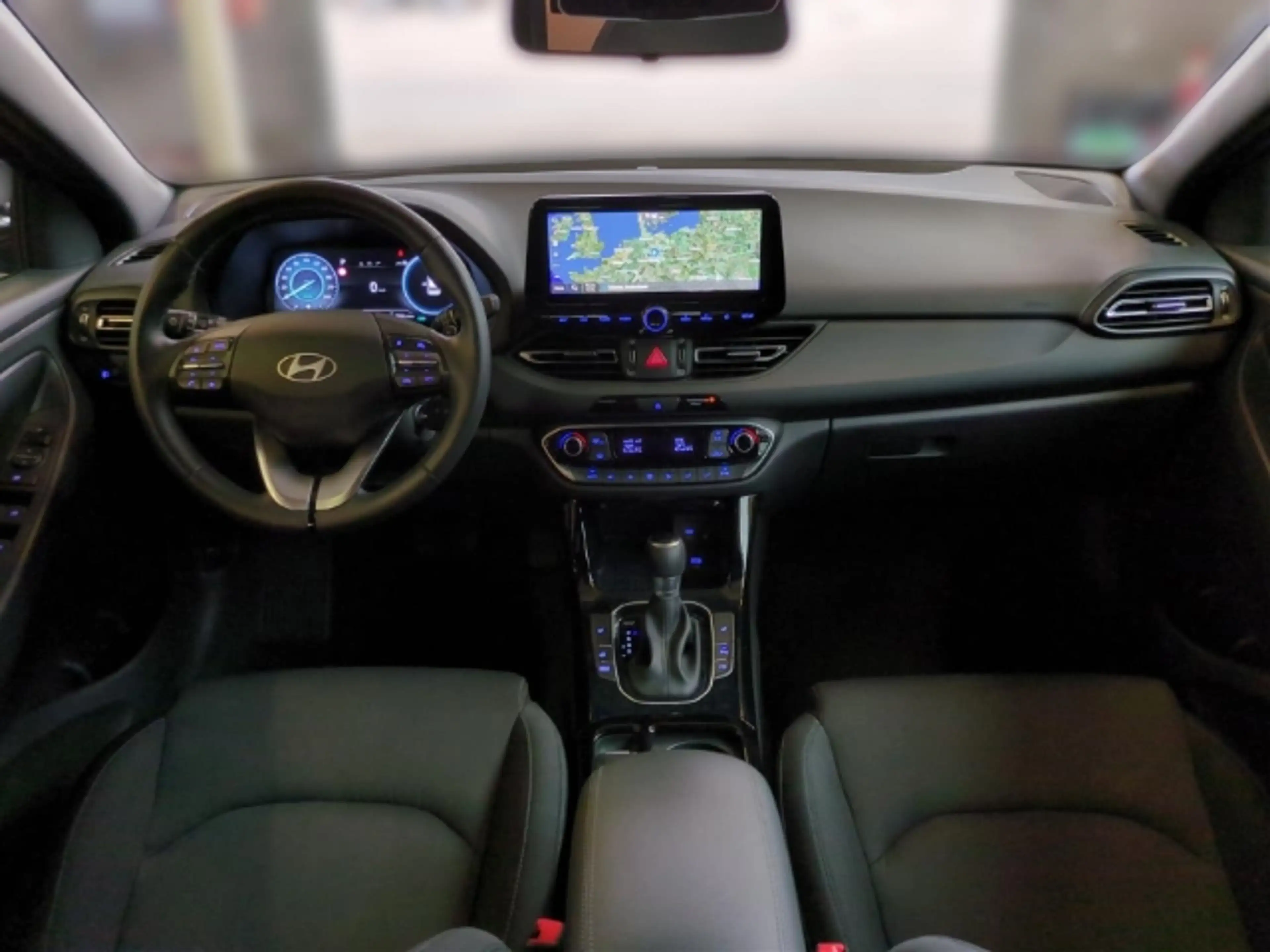 Hyundai i30 Mild-Hybrid 1.5 T-GDI Advantage Allwetterreifen+Na — photo 9