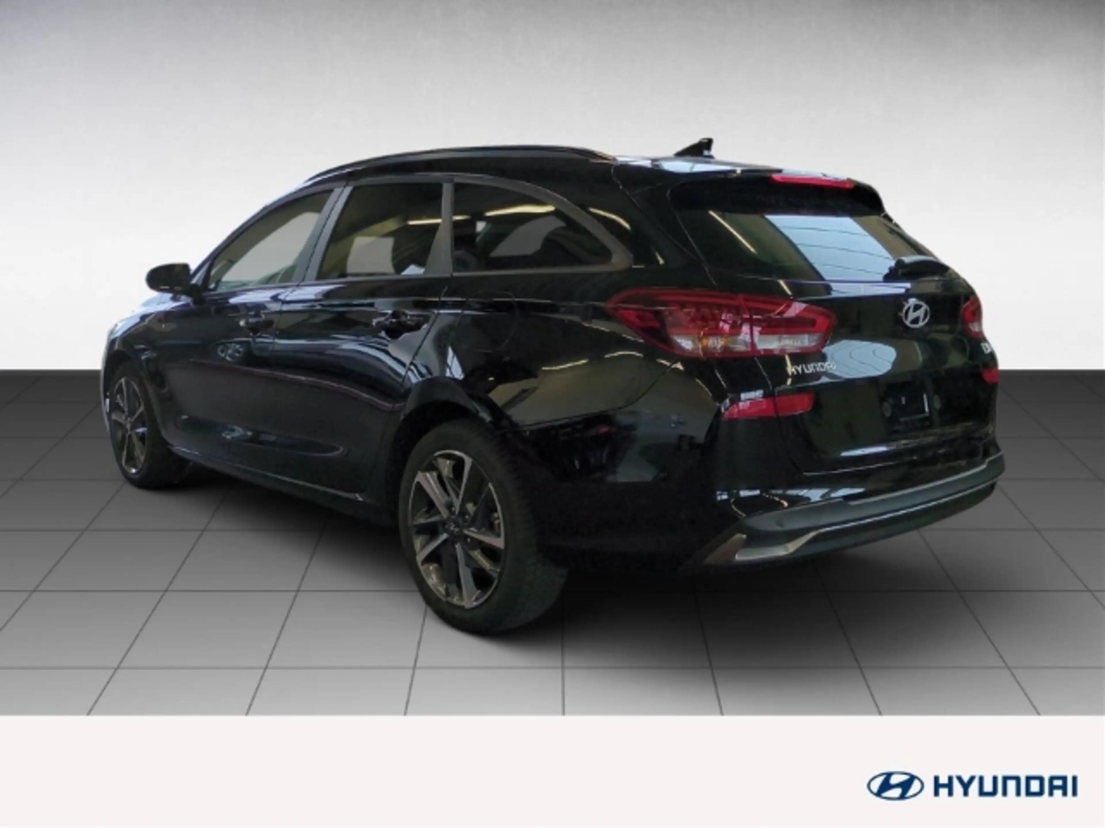 Hyundai i30 Mild-Hybrid 1.5 T-GDI Advantage Allwetterreifen+Na — photo 6
