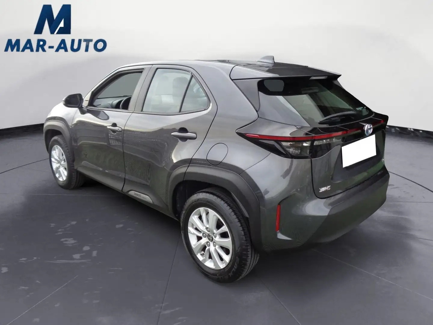 Toyota Yaris Cross Yaris Cross 1.5 Hybrid 5p. E-CVT Business Grau - 2