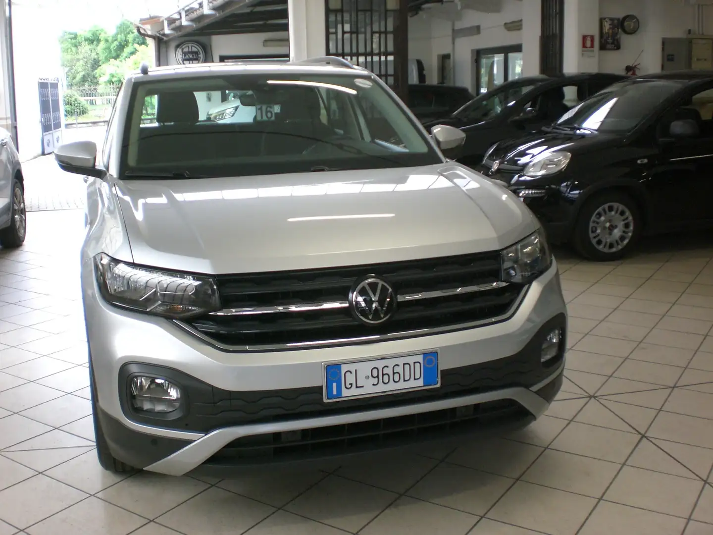Volkswagen T-Cross STYLE Argent - 1