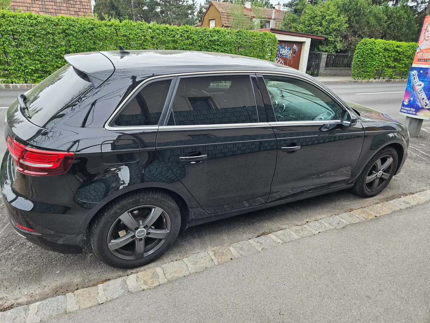 Audi A3 A3 SB 1,6 TDI Schwarz - 2