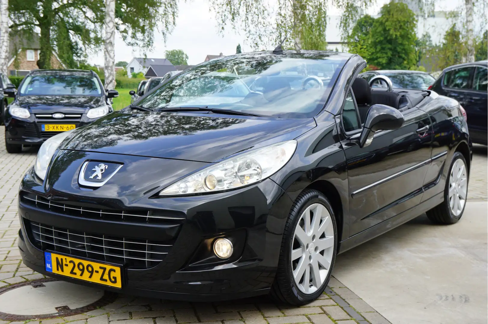 Peugeot 207 CC 1.6 VTi Roland Garros | Export | Negro - 2