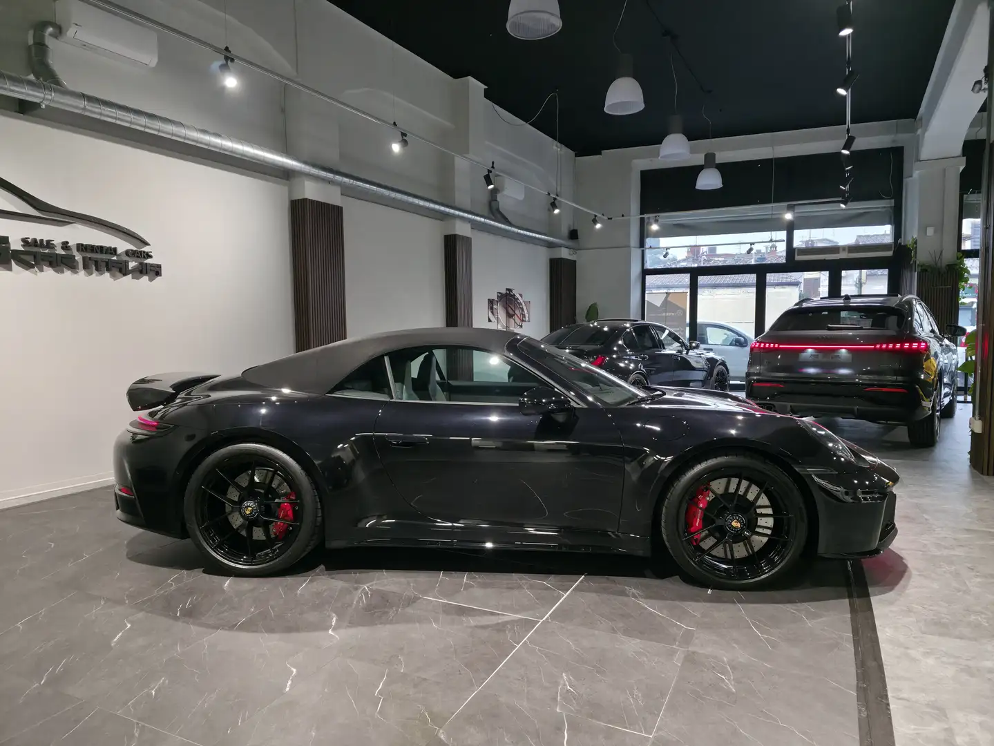 Porsche 911 992.2 Carrera 4 GTS Cabrio Liftsystem HD Matrix Nero - 2