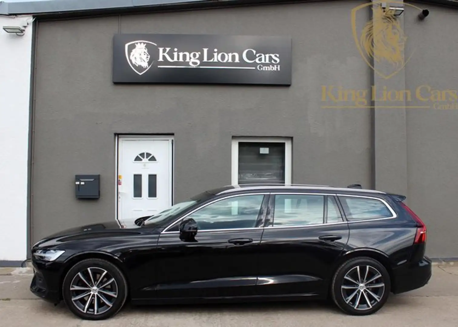 Volvo V60 Kombi Pro B4 PANO+KAMERA+INTELLISAFE+H/K+ Schwarz - 2