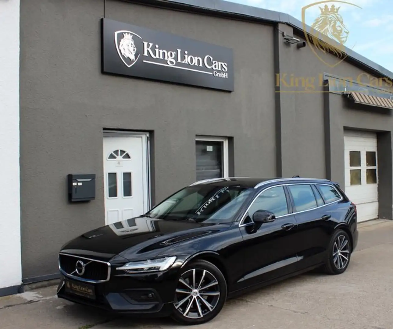 Volvo V60 Kombi Pro B4 PANO+KAMERA+INTELLISAFE+H/K+ Schwarz - 1