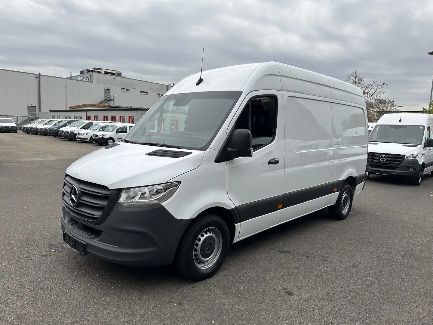 Mercedes-Benz Sprinter 317 CDI RWD L2 3,5 to AHK Last Weiß - 2