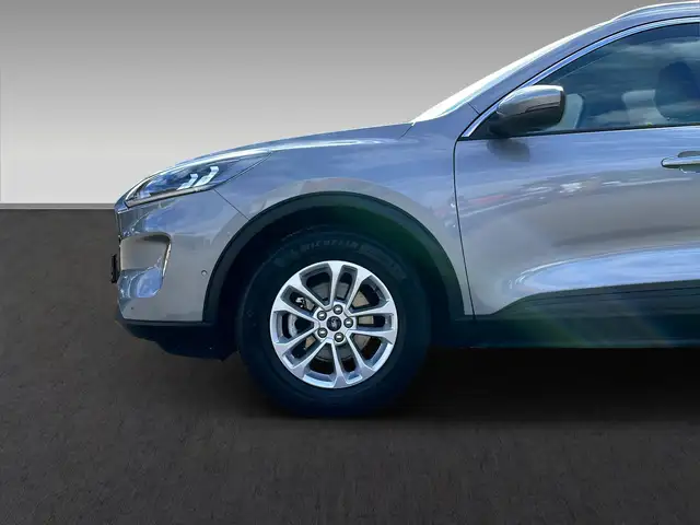Ford Kuga view 5