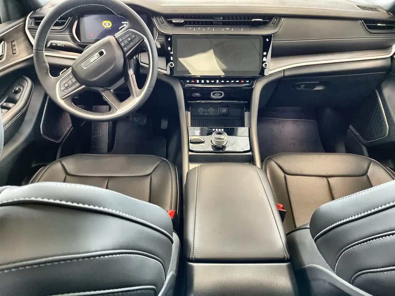 Jeep Grand Cherokee photo Jeep Grand Cherokee