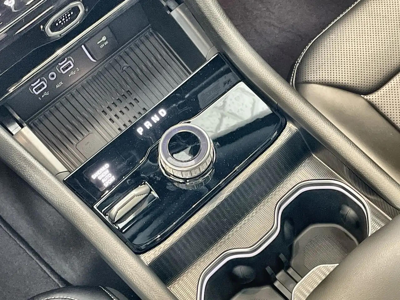 Jeep Grand Cherokee photo Jeep Grand Cherokee
