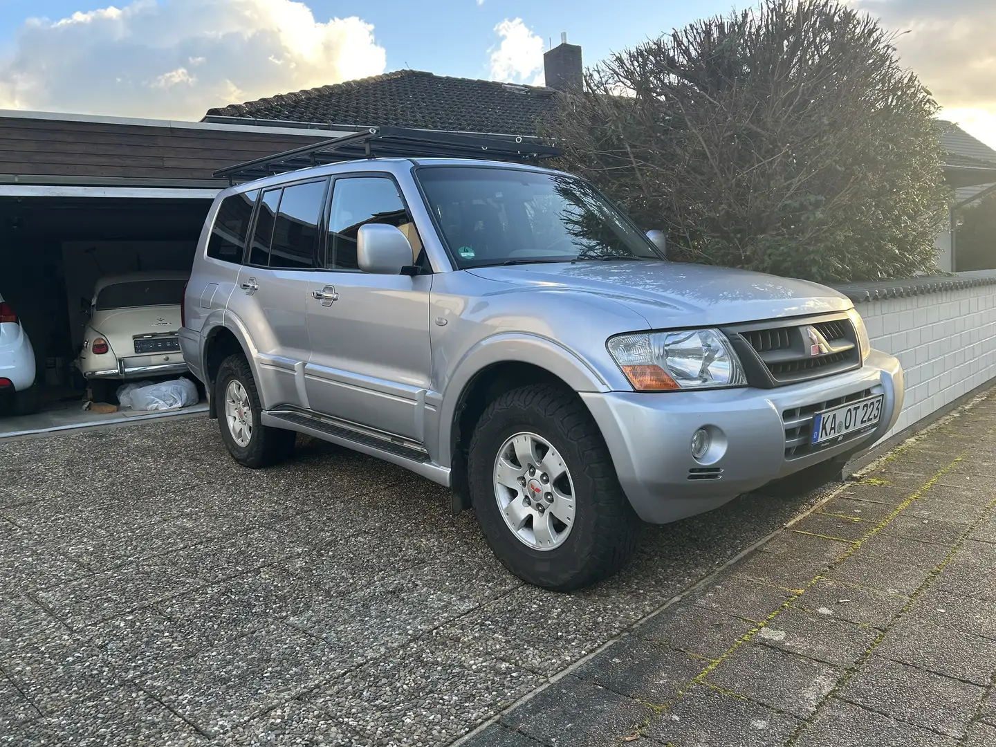 Mitsubishi Pajero 3.2 DI-D Edition 20 - 1