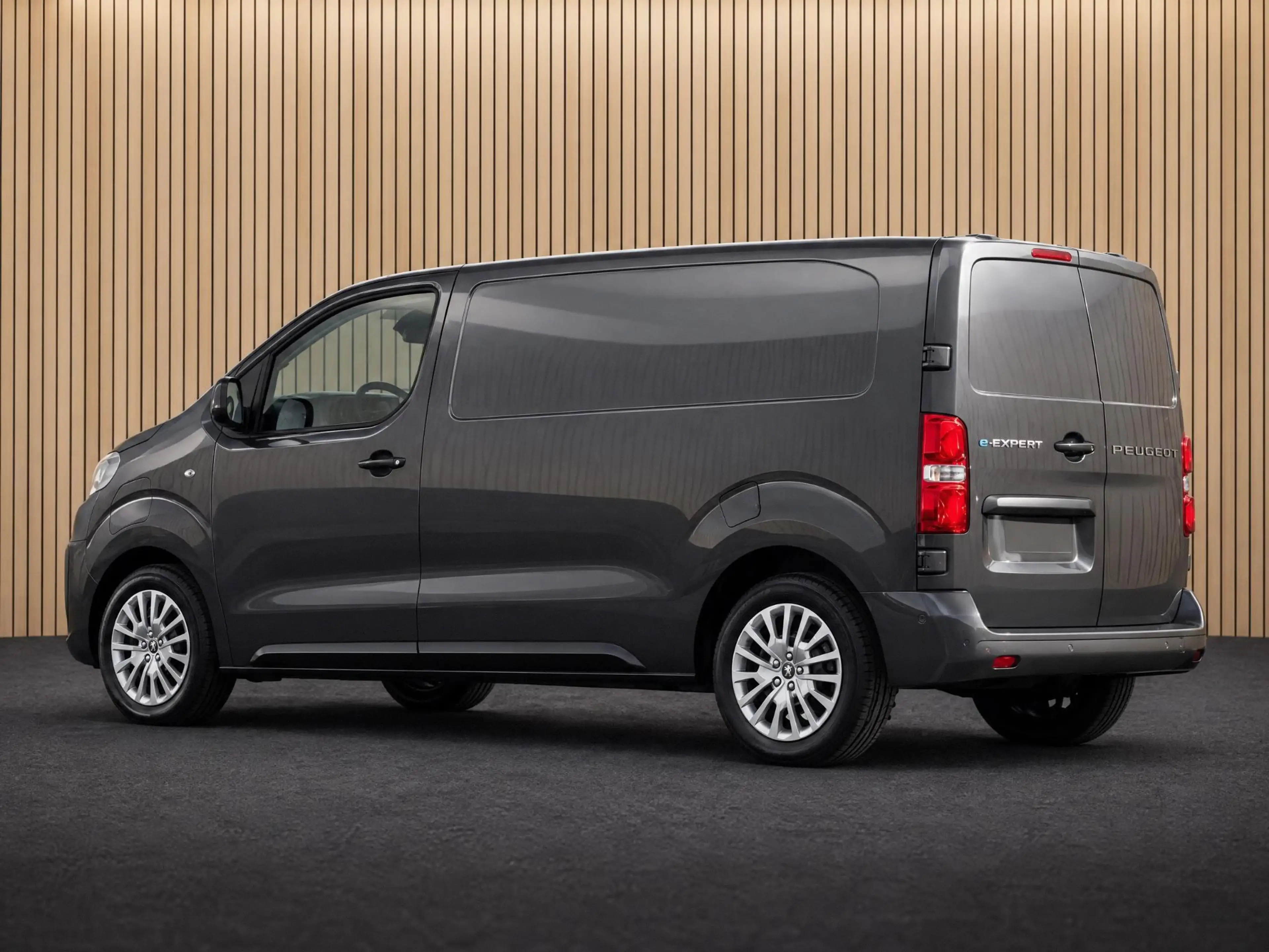 Peugeot e-Expert EV L2 75 kWh VOORRAAD KORTING — photo 2