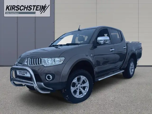 Mitsubishi L200 Edition 20 Doppelkabine 4WD AHK Ladeabdeckung