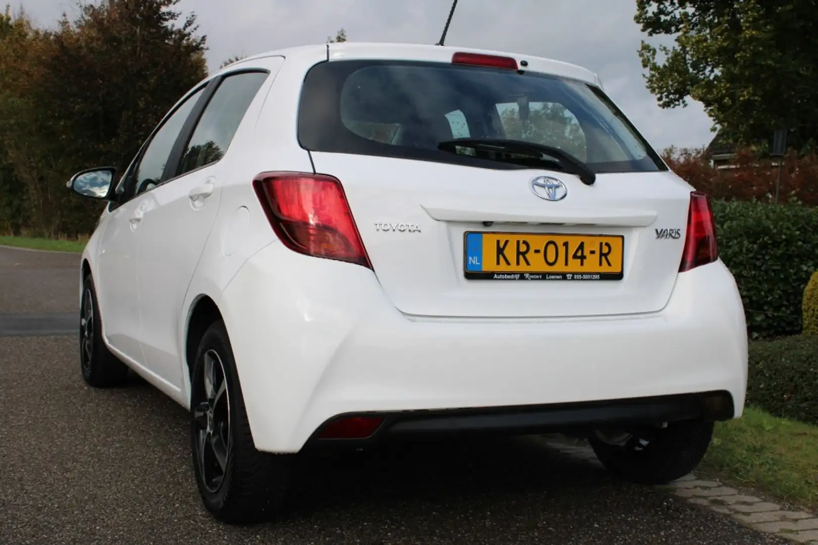 Toyota Yaris 1.0 VVT-I 69pk Aspiration airco/camera/lm velgen 5 Blanco - 2